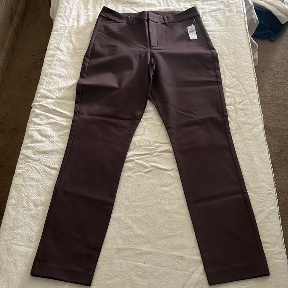 Old Navy Pixie Pants Size 12 Tall in chocolate brown